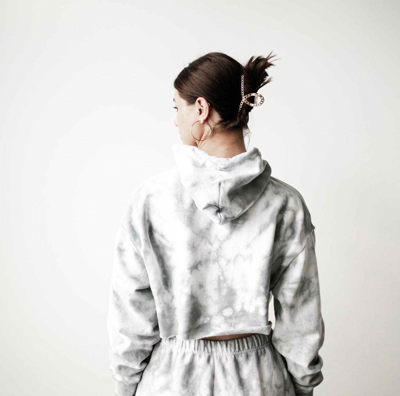grey tie dye pullover sweatshirt