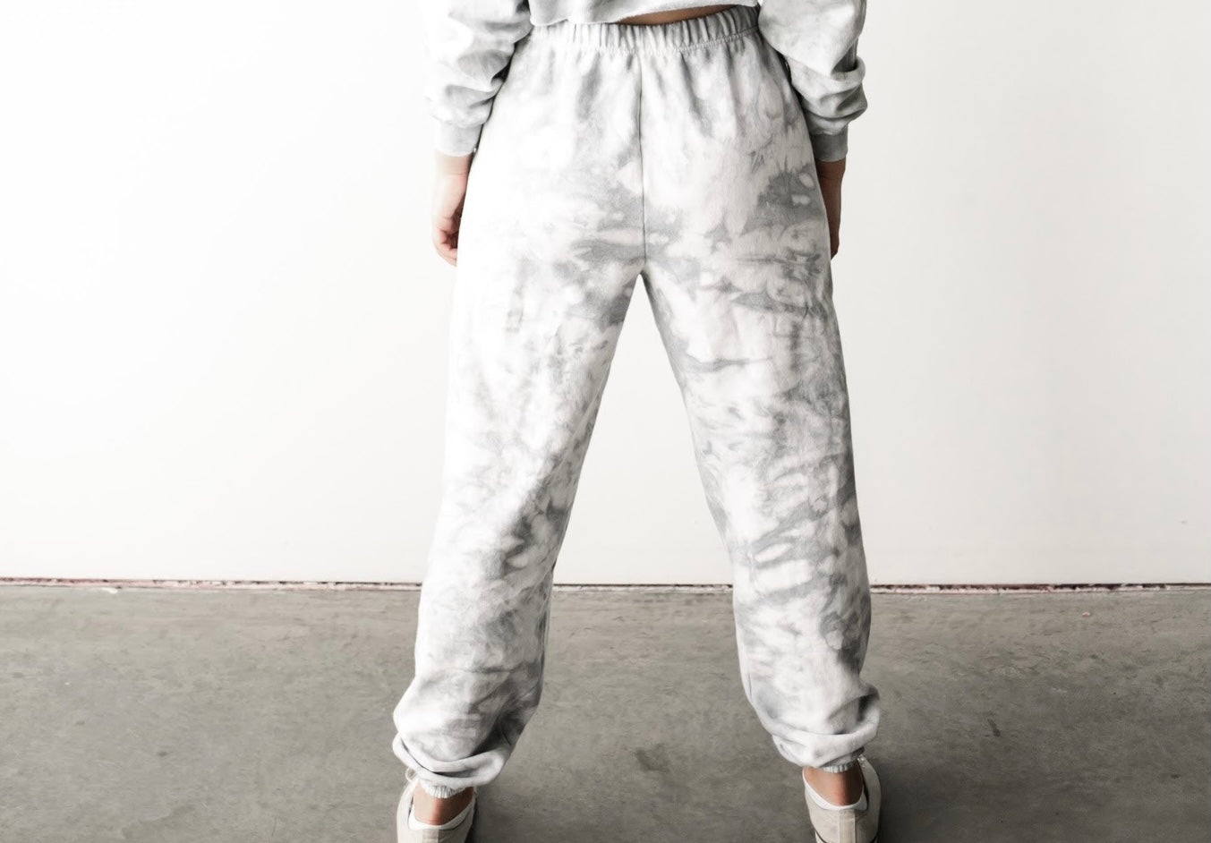 grey tie dye sweats